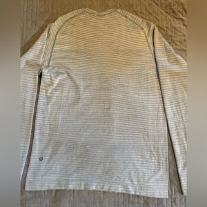 Lululemon live in practice l/s shirt mens‎ size medium blue pre-owned condition